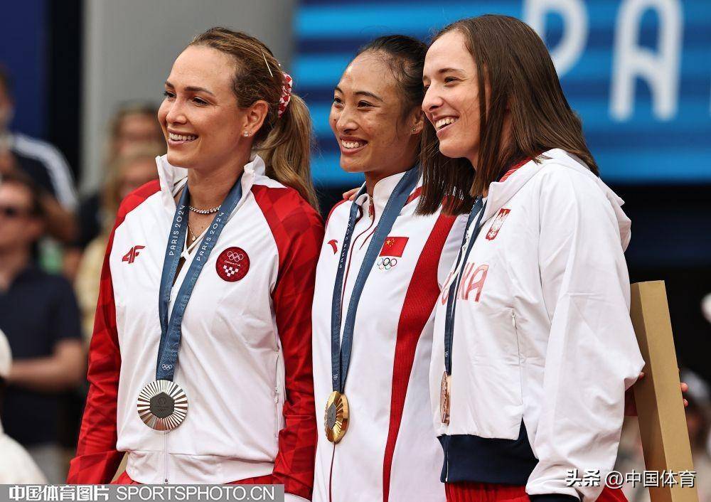 后卫线的两 后卫线的两