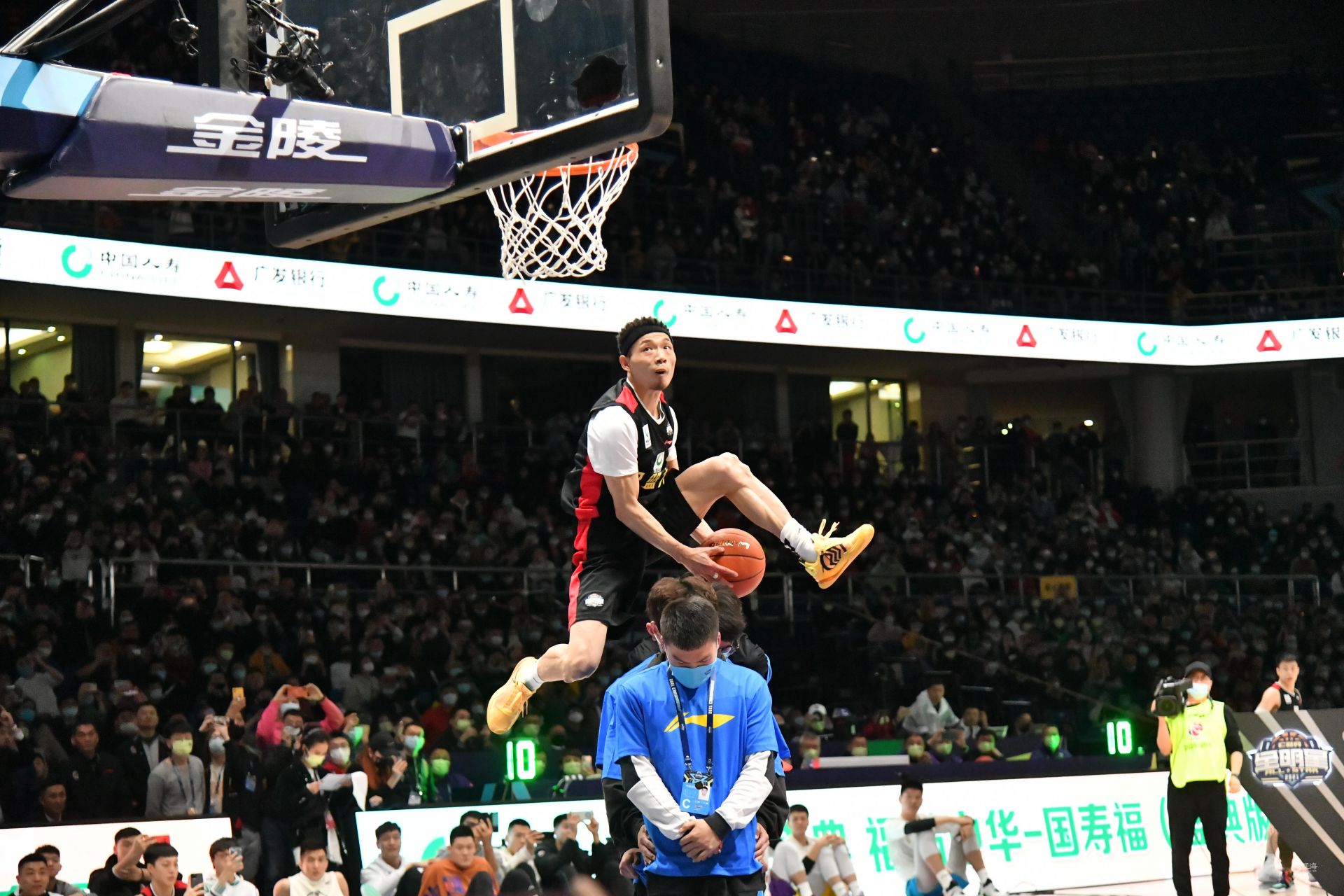 加盟桑德兰 加盟桑德兰