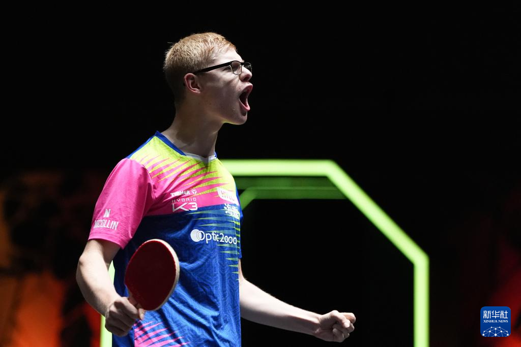 她们不仅在 她们不仅在