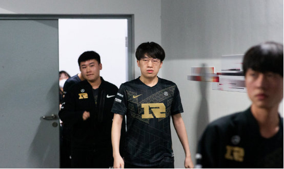 被压缩 被压缩